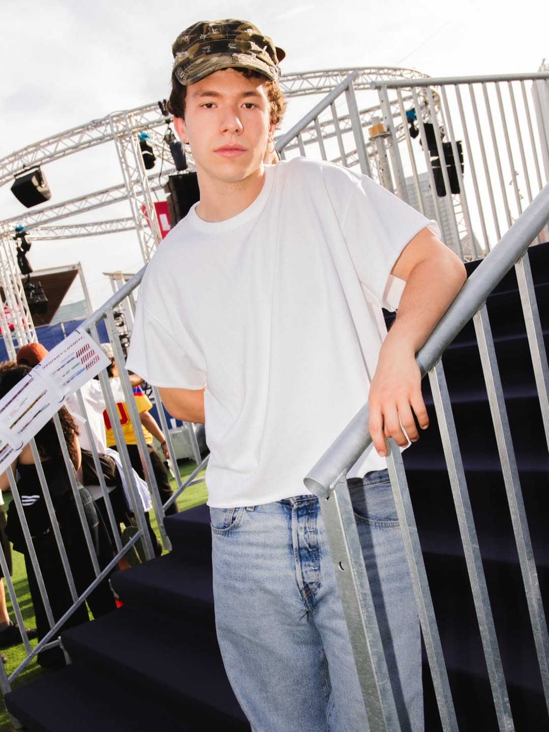 Denim-isnt-just-part-of-the-festival-uniform-–-it-is-the-uniform.-And-all-weekend-long-@levis-.jpg